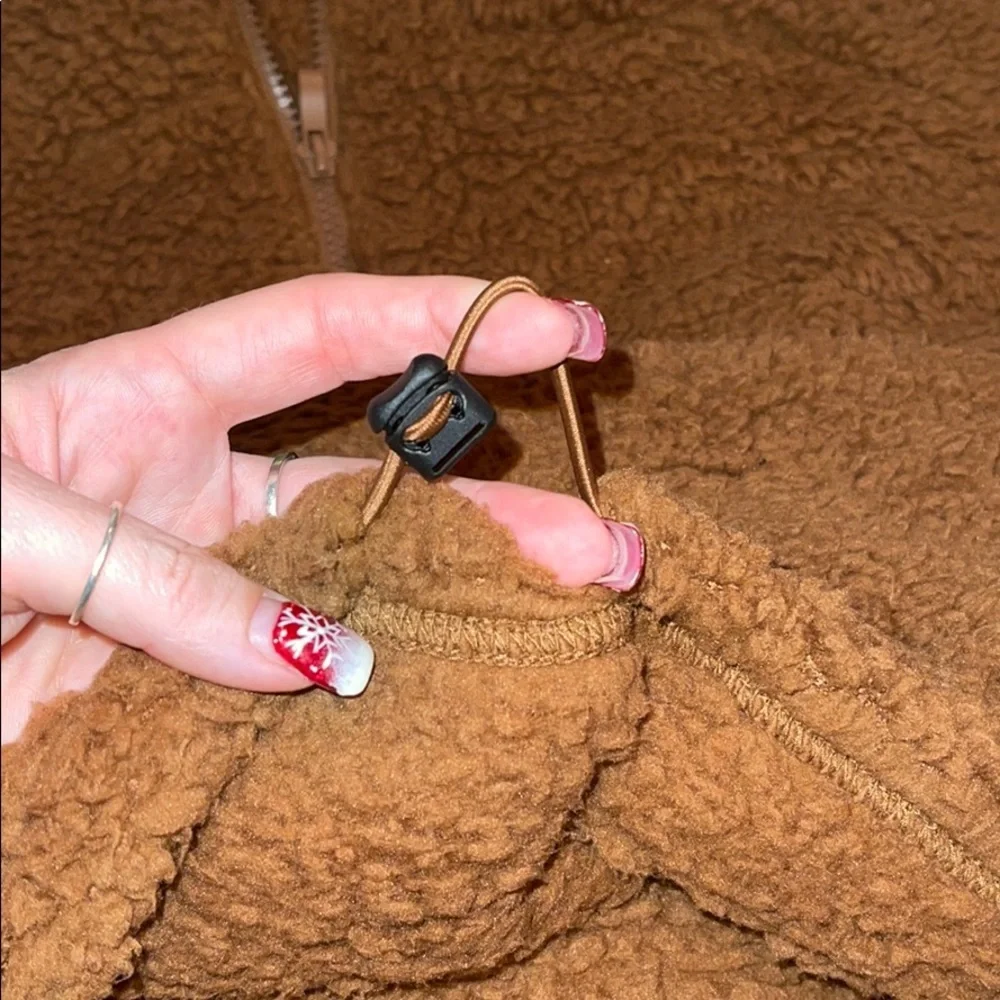 S brown Teddy bear material cropped sweater